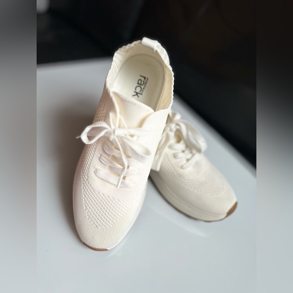 Nordstrom Rack White Knit Sneakers 6.5M Lightweight Breathable Casual‎ Shoes. - Picture 2 of 5